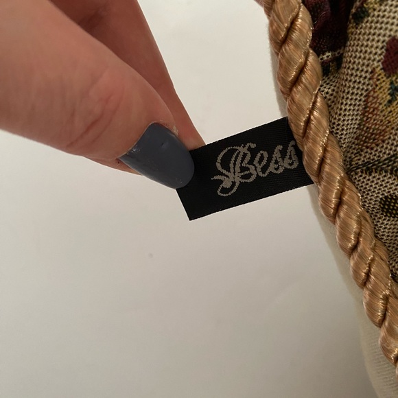 Bess Brand damask  Tapestry One Pillow Vase with flowers design - Picture 5 of 7